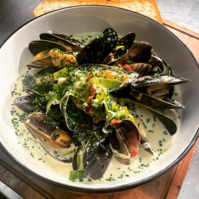 Shetland Mussels Cooked In Cider Leeks And Smoked Bacon
